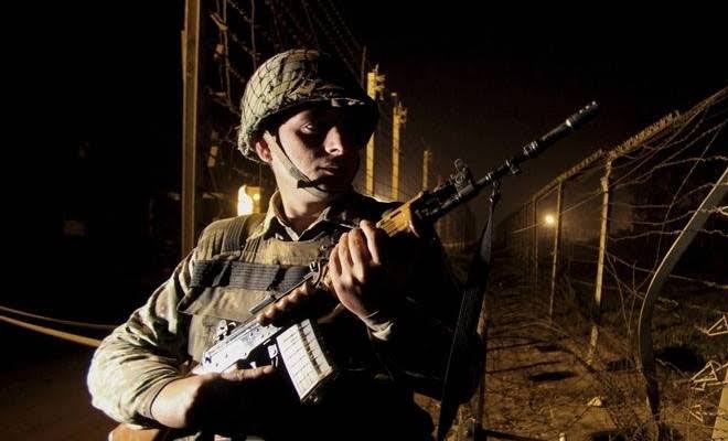 Pakistan shells forward posts along LoC in Samba and Poonch, Jawan reportedly Martyred 