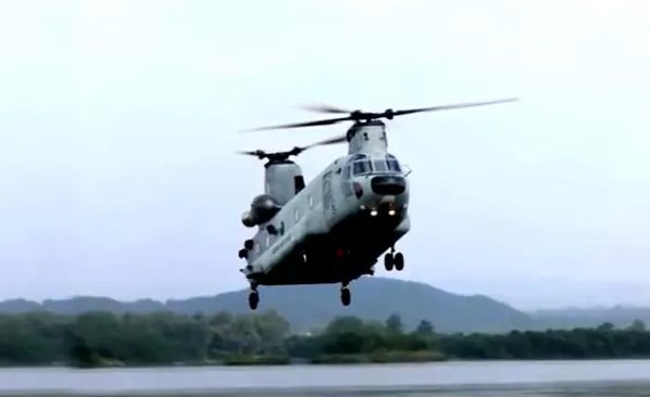 Emergency Landing Facility drill IAF's Chinook Mi-17 helicopters to land on highway in J&K