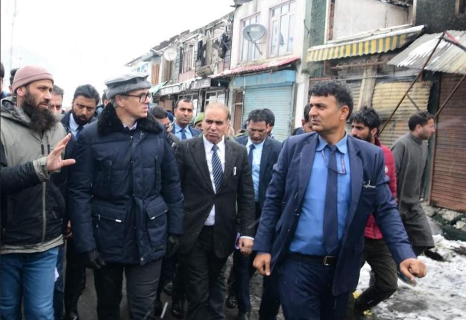 CM Omar Abdullah visits Sonamarg, assesses fire damage