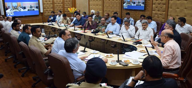 Chief Secretary reviews development works in Jammu 