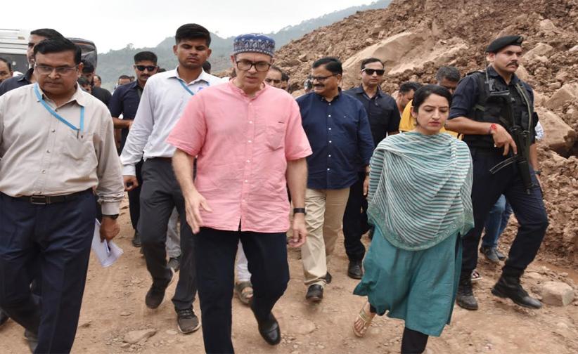 CM Omar Abdullah visits Udhampur to oversee restoration of NH-44 at Thard