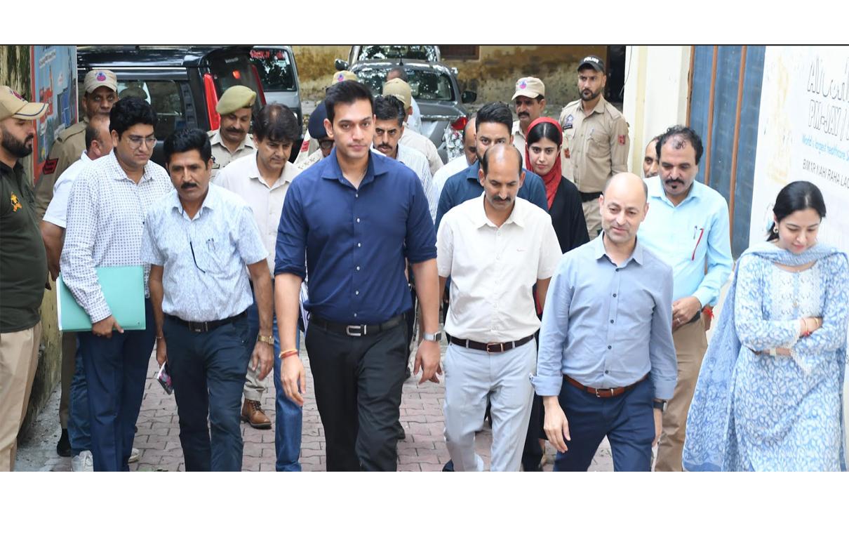 DC Jammu tours Marh, Akhnoor subdivisions