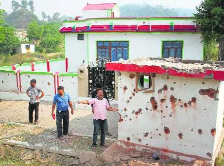 Multiple houses damaged in Pak shelling along LoC in Poonch   