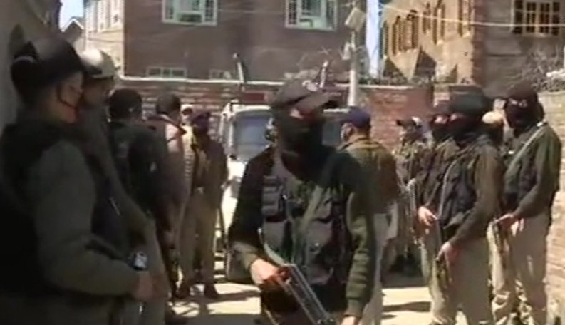 Nowgam Attack: Cop Succumbs, Militants Flee With Rifle Also 