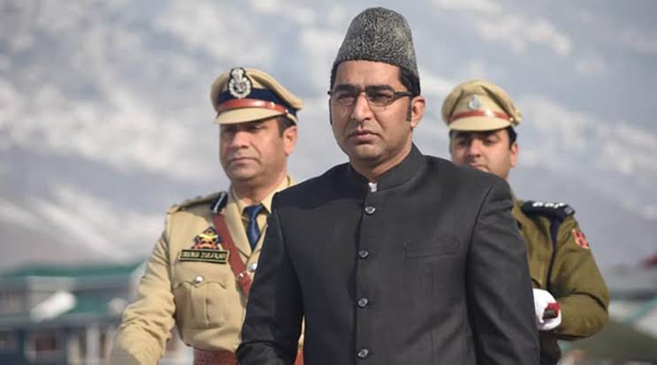 25 Government Smart schools ready to offer the best to students : DC Srinagar 