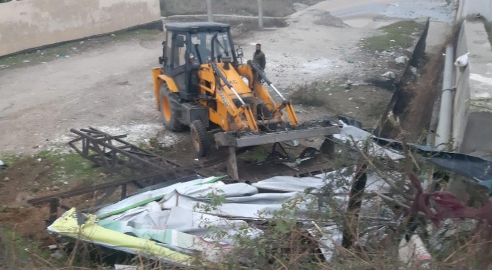 JMC DISMANTLES UNAUTHORIZED ADVERTISEMENT STRUCTURES / HOARDINGS