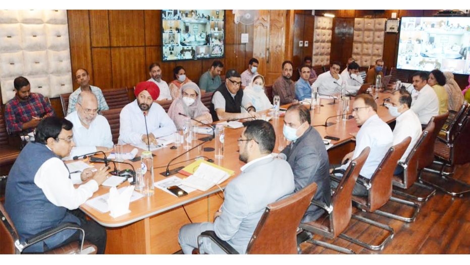 Dwivedi reviews arrangements for celebration of 8th Int’l Day of Yoga across J&K