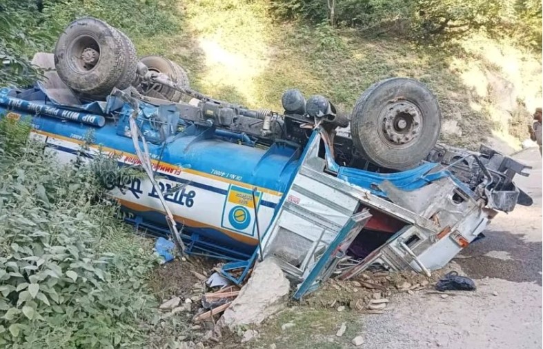 Two dead, one injured as oil tanker plunges into deep gorge in Kupwara