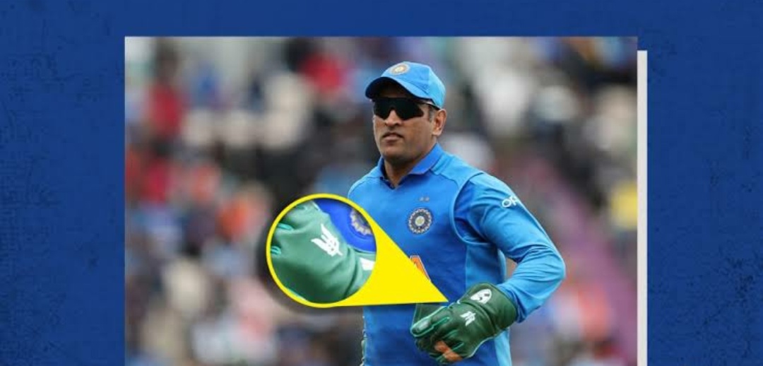 Dhoni asked to take off Army badge off gloves by ICC, BCCI resents decision