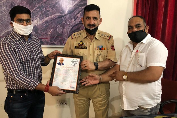 SHO Channi Himmat Honoured by BJP leaders