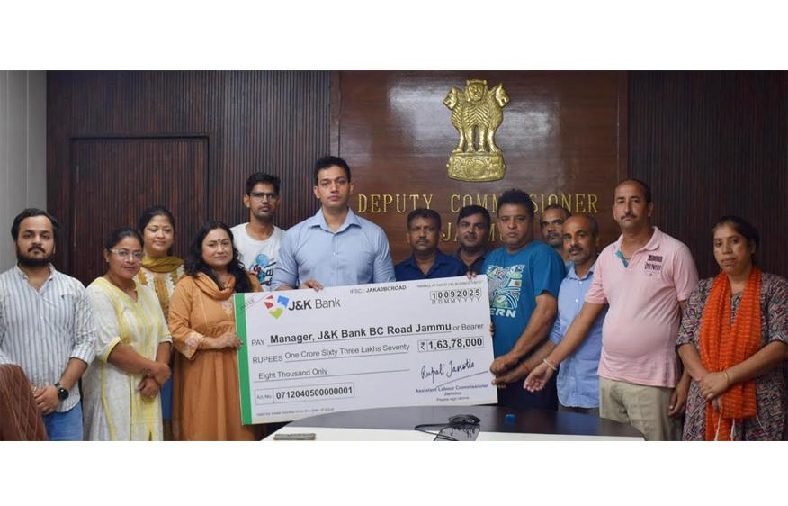 District admin Jammu provides over ₹1.63 crore financial assistance to construction workers