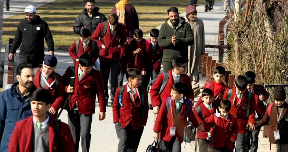 Schools In Kashmir To Reopen On March 1 With Festive Welcome For Students