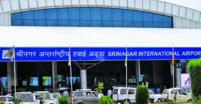 Srinagar airport witnesses surge in tourist traffic with over 15,000 passengers
