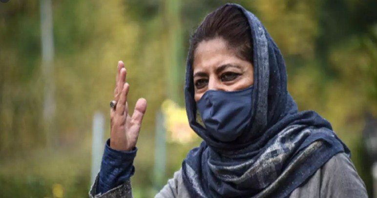 Two ex-MLCs quit PDP