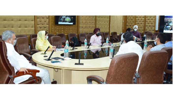 Advisor Farooq Khan reviews functioning of Agriculture Farms in Jammu division
