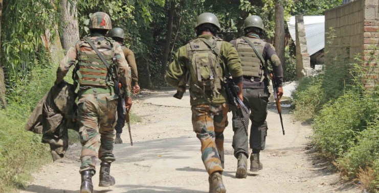 Army appeals to local militants to shun violence, assures support   