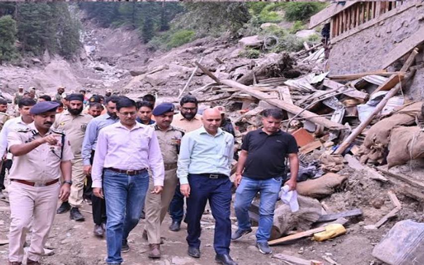 Principal Secretary Home visits Chashoti Kishtwar to oversee rescue efforts after devastating cloudburst