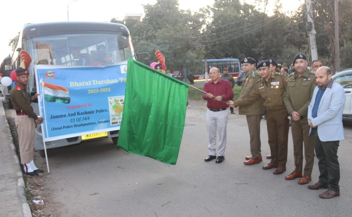 ADGP Jammu Flags off Students for Bharat Darshan to Bengaluru