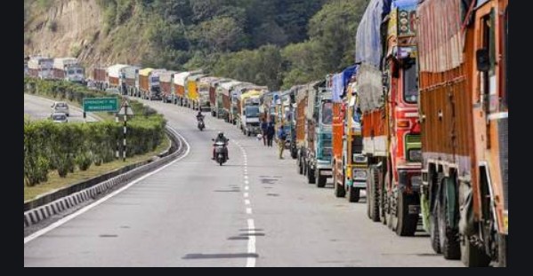 Srinagar-Jammu highway closed due to Corona curfew in J&K