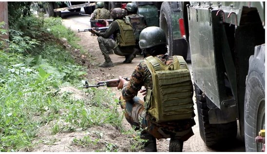 Terrorists attack Army vehicle in J&K's Kathua, 2 soldiers hurt in gunbattle