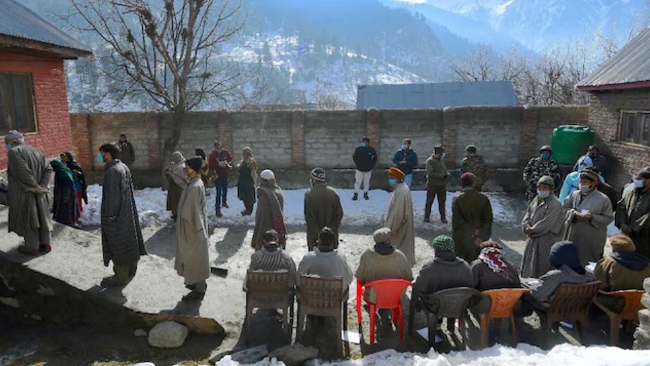 Polling for Jammu & Kashmir DDC elections begin amid winter chill, heavy security