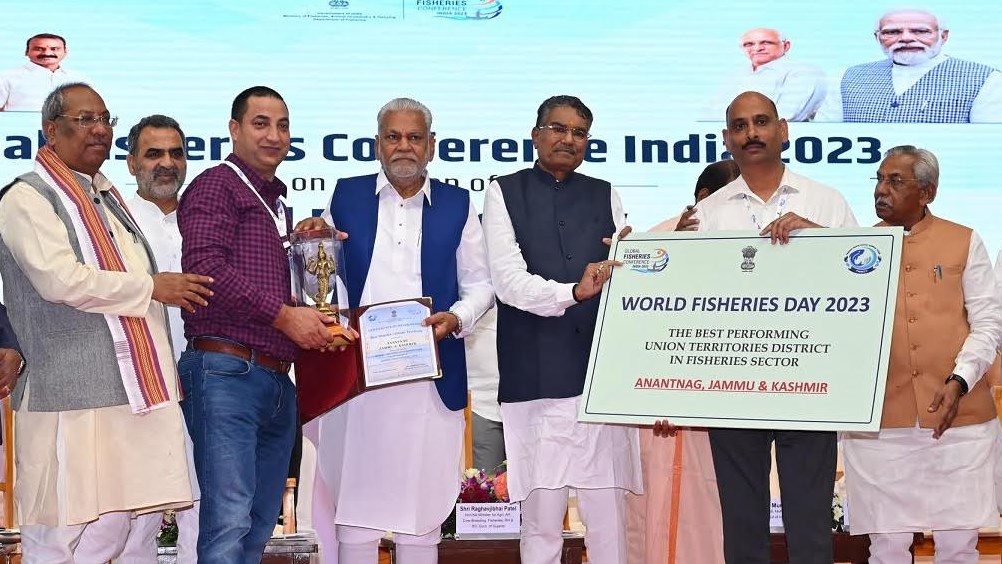 J&K Fisheries deptt ranks top among best performing districts across country