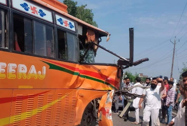 10 injured in bus accident at Akhnoor