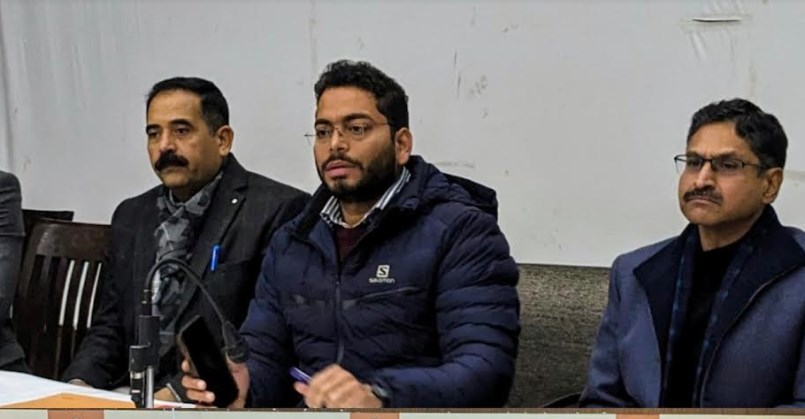 DM Jammu reviews arrangements for JKSSB exam