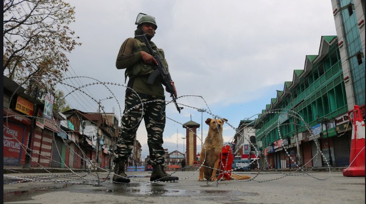 Lockdown to be Re-imposed in Srinagar Areas from Monday: DC Srinagar