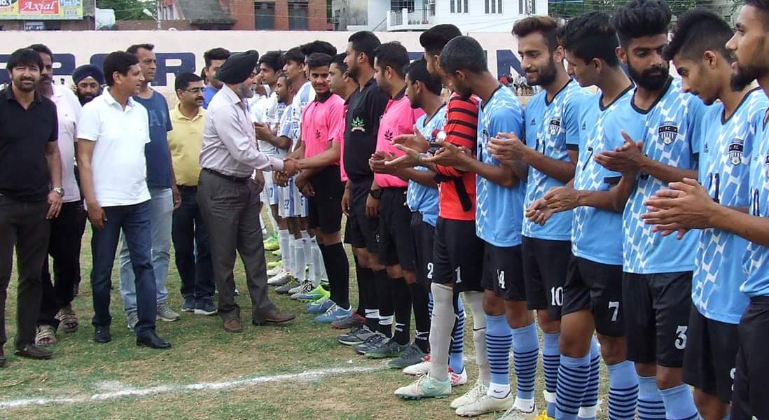 Chief Engineer S&O distributes prizes among winners during Arun Kumar Memorial Tournament 