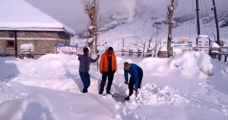 Fresh snowfall in parts of Kashmir