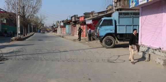 Strict restrictions to remain enforced across Srinagar today
