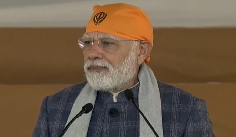 India needs to break free from narrow views of past to achieve success: PM