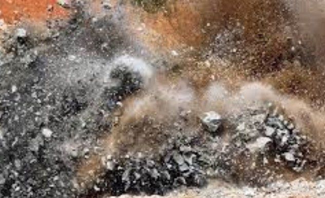 7 people injured in mysterious blast in Pulwama