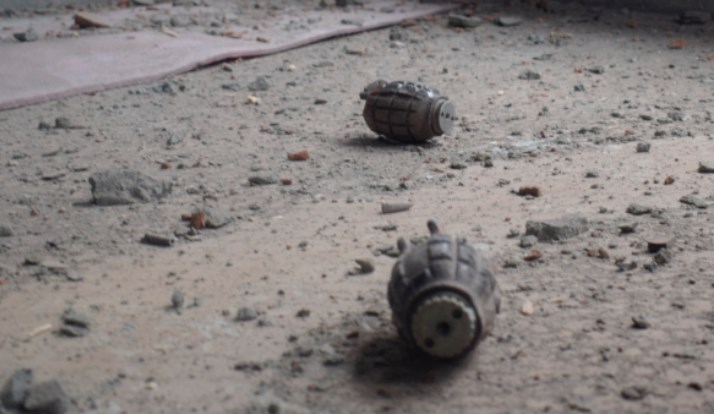 Militants hurl grenade in Budgam, civilian injured