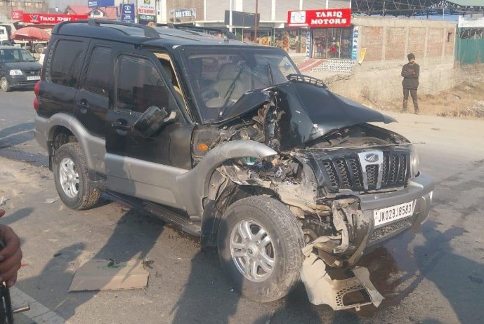 Former J&K chief minister Mehbooba Mufti’s car meets with accident; she escapes unhurt