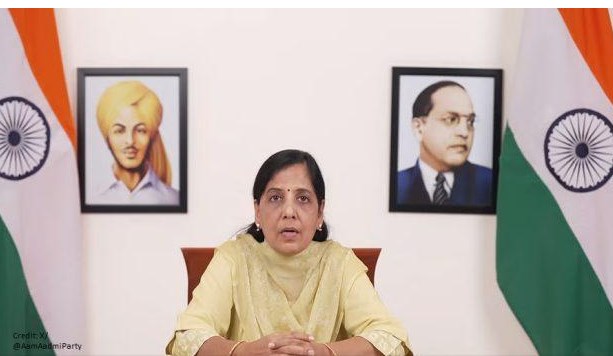 Kejriwal to make explosive revelation in Delhi court tomorrow, announces wife Sunita in her second presser