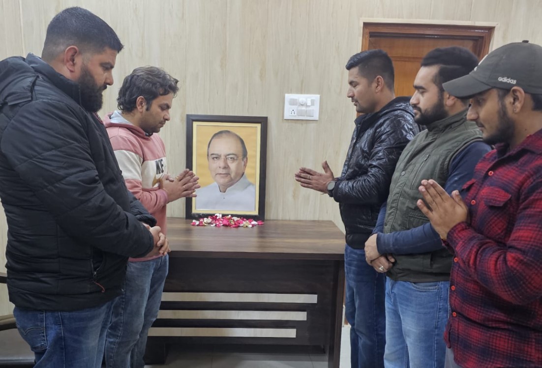 Advocate Karan Sharma pays tributes to  Arun Jaitley on his birth anniversary