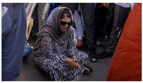Kashmir: PDP’s Mehbooba Mufti booked for violating poll code on voting day in Anantnag