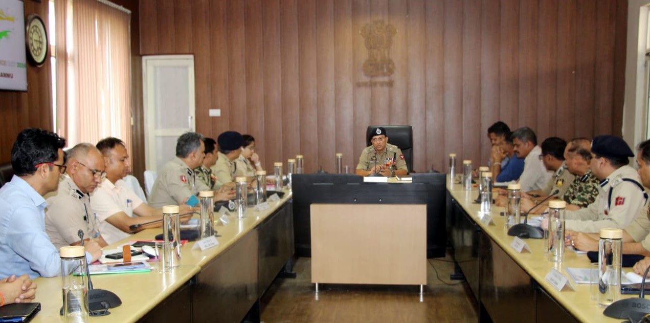 ADGP Jammu Zone reviews security arrangements for 15th August, 2024