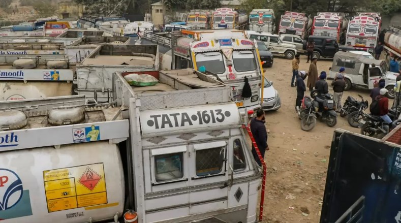 Truckers' body to end strike over hit-and-run law after meeting with government