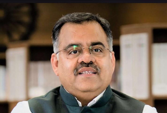 Rahul playing cheap China politics: Chugh
