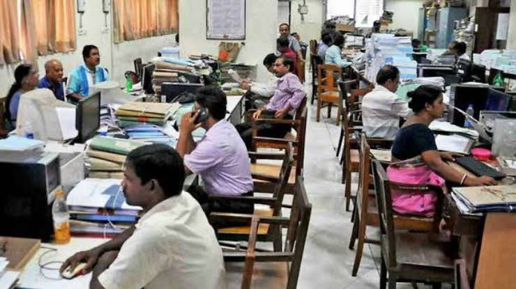 Centre asks states to identify inefficient & corrupt among 30+year service employees; retire them prematurely