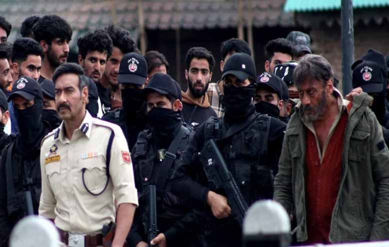 J&K:  Rohit Shetty’s ‘Singham again’ shooting enthralls downtown audience