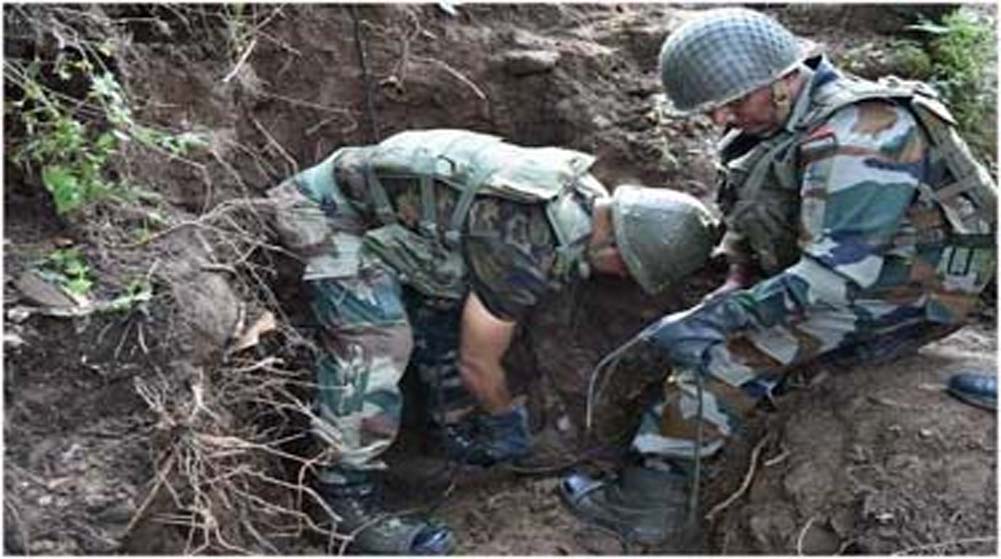 Militant hideout busted in Gulmarg forest, arms & ammunition recovered