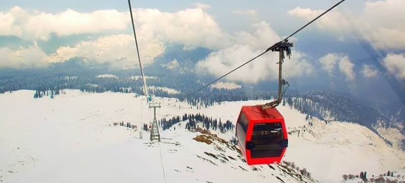 50 Lakhs stolen from 'safe' of Gulmarg Gandola