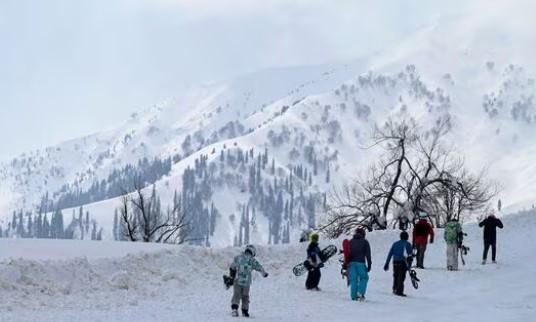 Cold wave intensifies in Gulmarg, Pahalgam; relief from harsh winter in rest of Valley