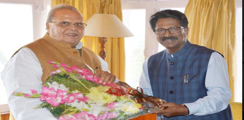 Union Minister of Heavy Industries & Public Enterprises meets Governor