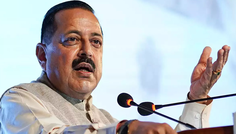 Dr Jitendra asks JKAS officers to adopt new outlook in governance