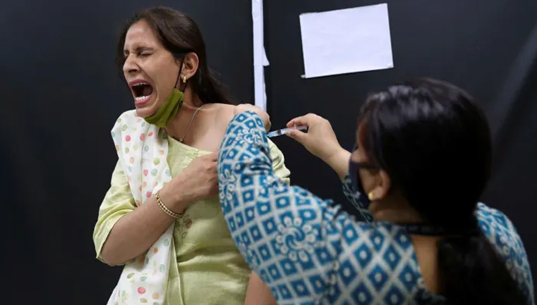 Third phase of Covid-19 vaccination for all above 45 years from today